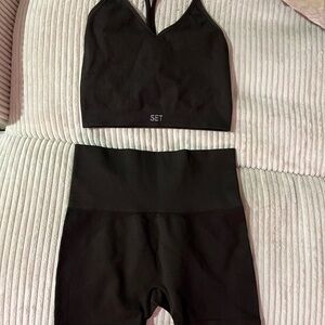 Set Active Workout Shorts & Bra Set